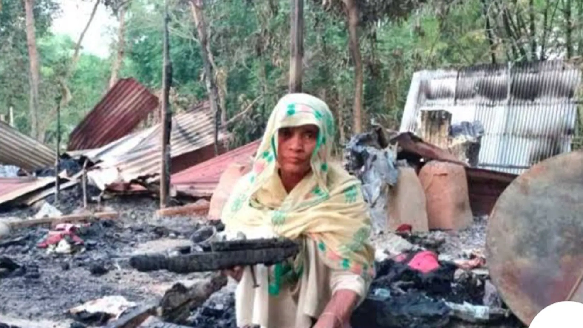 বাউফলের সাবুপুরা বাজারে অগ্নিকাণ্ড, ৫ দোকানসহ বসতঘর পুড়ে ছাই